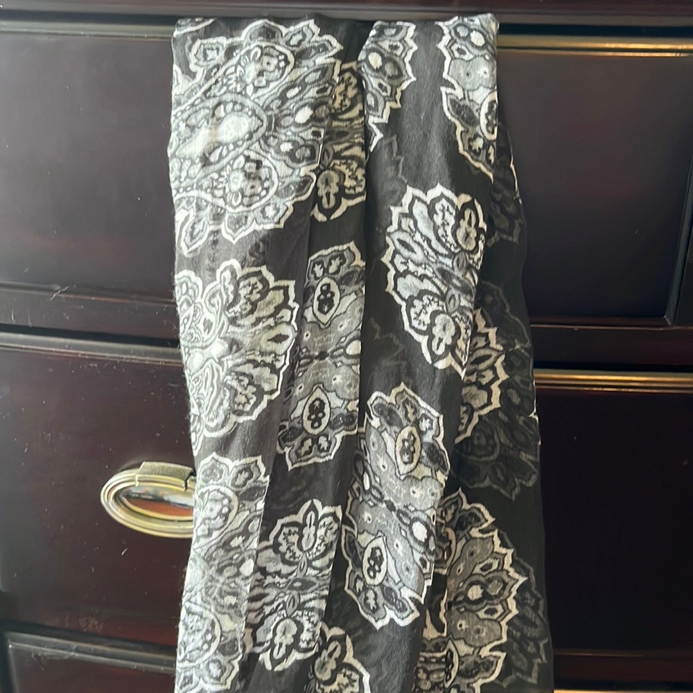 Charming Charlie scarf